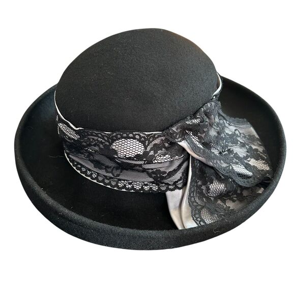 DA-Me Vintage Women's Black 100% Wool Hat with Black and White Lace Trim - Picture 5 of 7